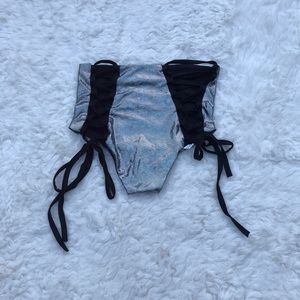 NWOT Silver Holographic Tie Side Rave Bottoms